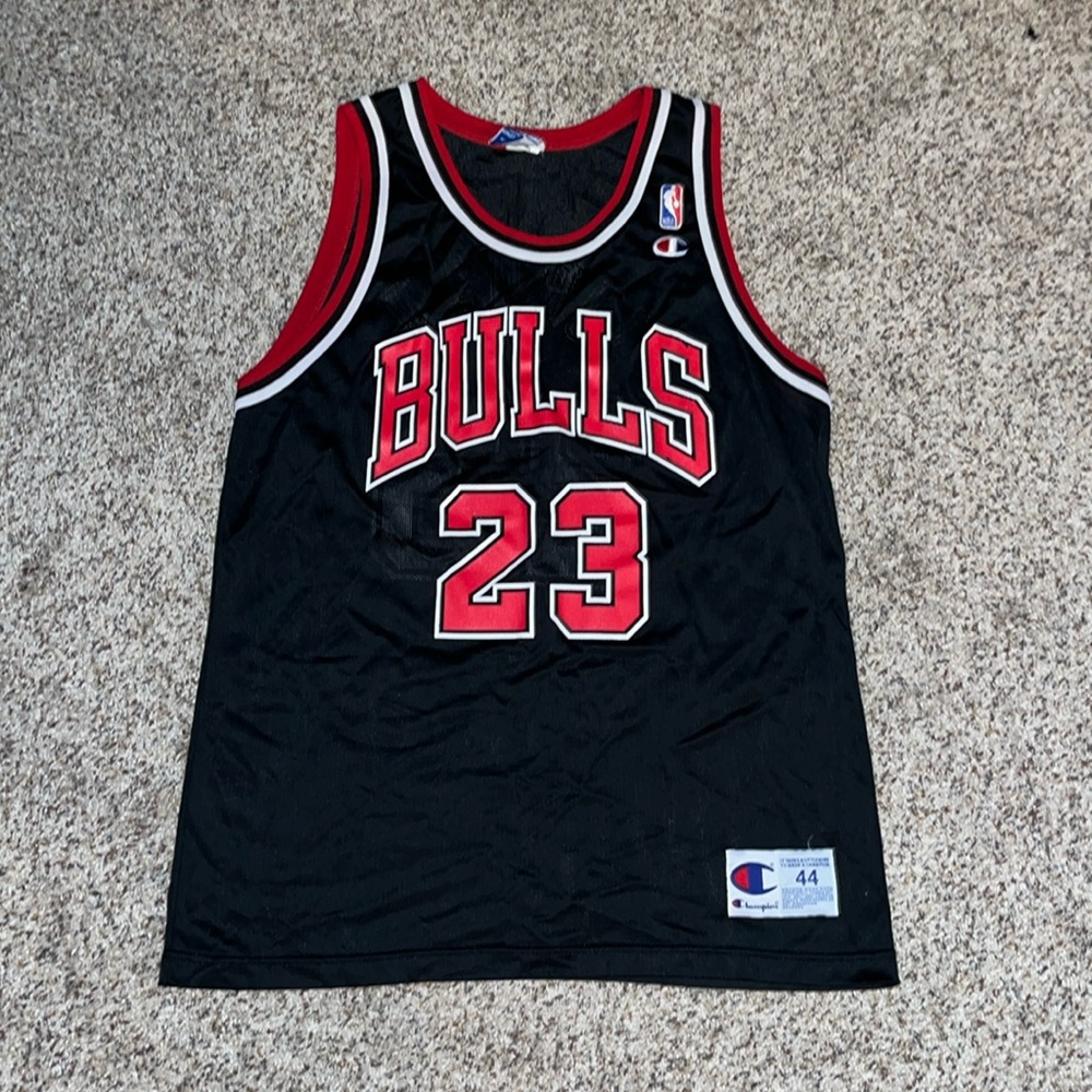 Chicago Bulls Michael Jordan jersey Large